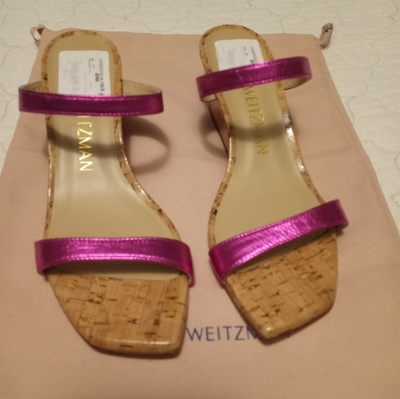 Stuart Weitzman - Picture 2 of 4